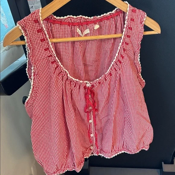 Doen Red Checkered Sleeveless Blouse - Picture 3 of 16